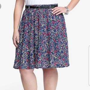 Torrid size 1 Floral Chiffon Skirt